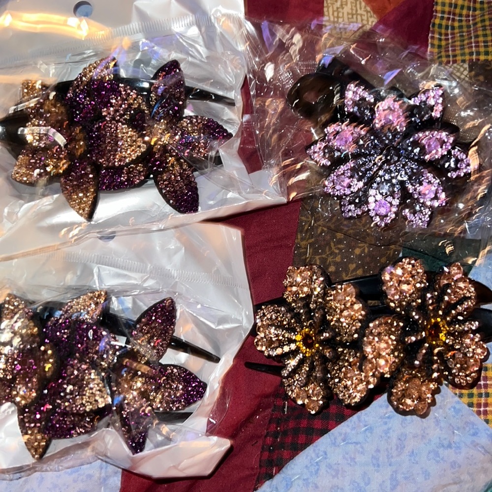 4 sparkle hair clips